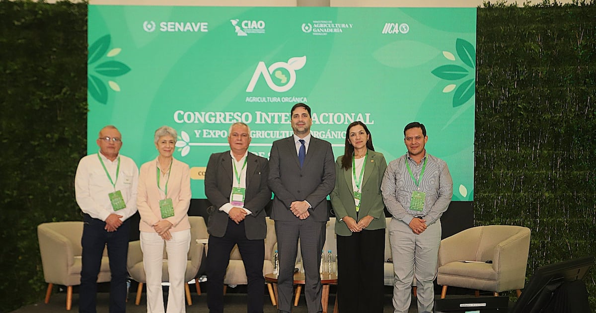 Paraguay fortalece la agricultura orgánica en reunión regional de la CIAO